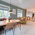 Lokelk Lunhues Hausteil 4 * Oevenum