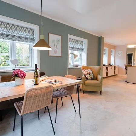 Lokelk Lunhues Hausteil 4 * Oevenum